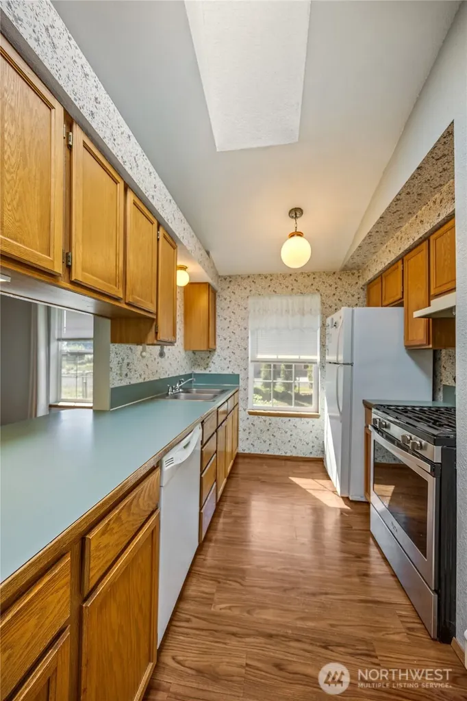 7123 Lakeside Street SW Olympia WA 98512