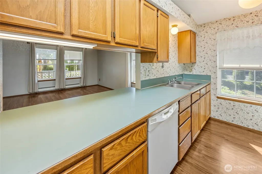 7123 Lakeside Street SW Olympia WA 98512
