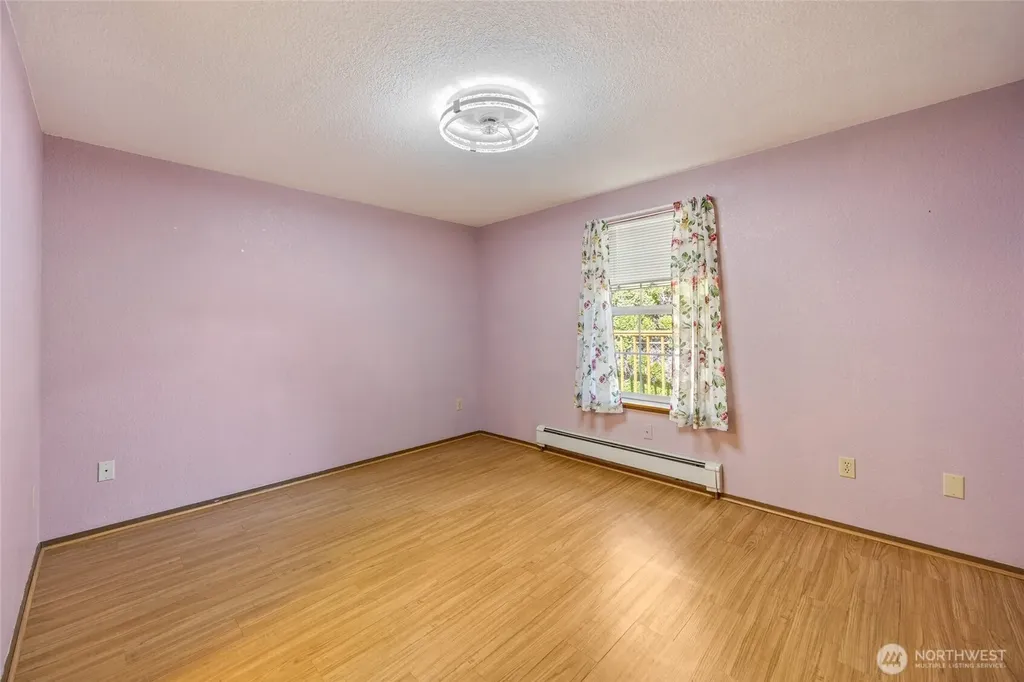 7123 Lakeside Street SW Olympia WA 98512