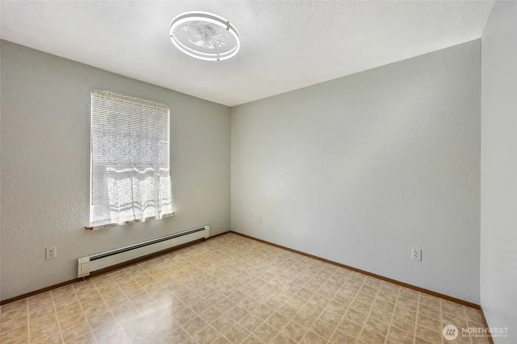 7123 Lakeside Street SW Olympia WA 98512
