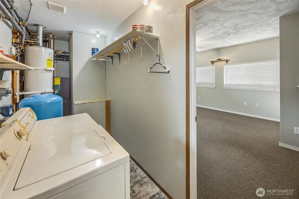 7123 Lakeside Street SW Olympia WA 98512