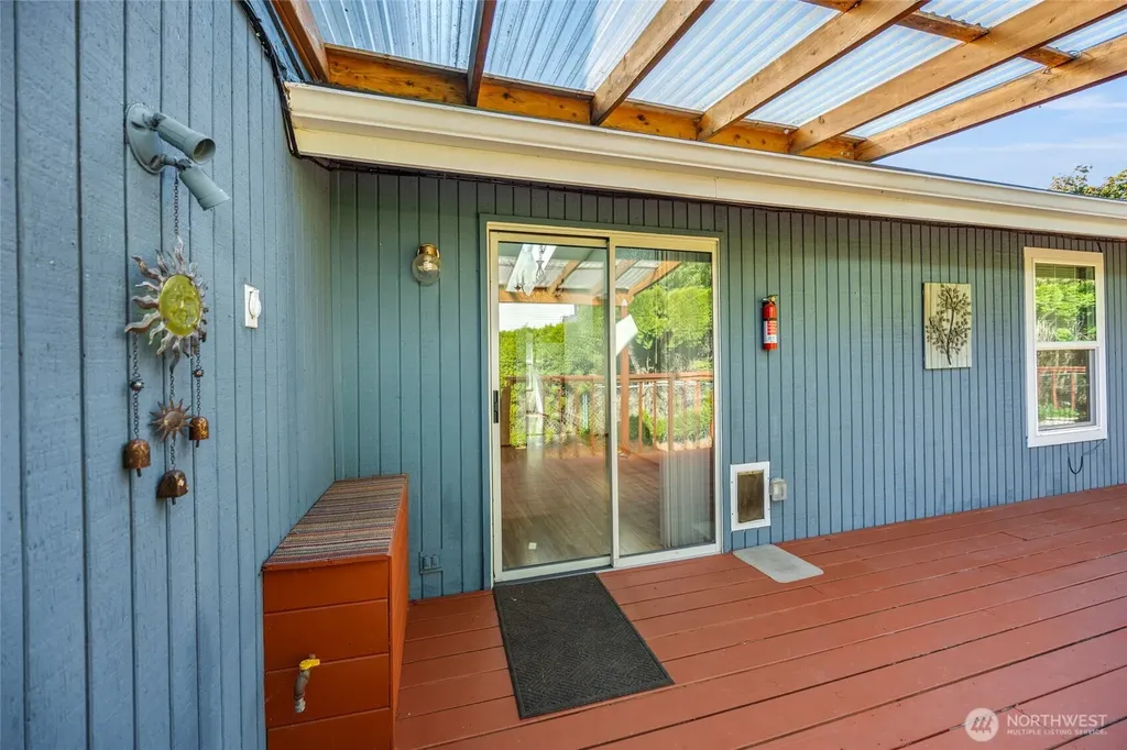 7123 Lakeside Street SW Olympia WA 98512