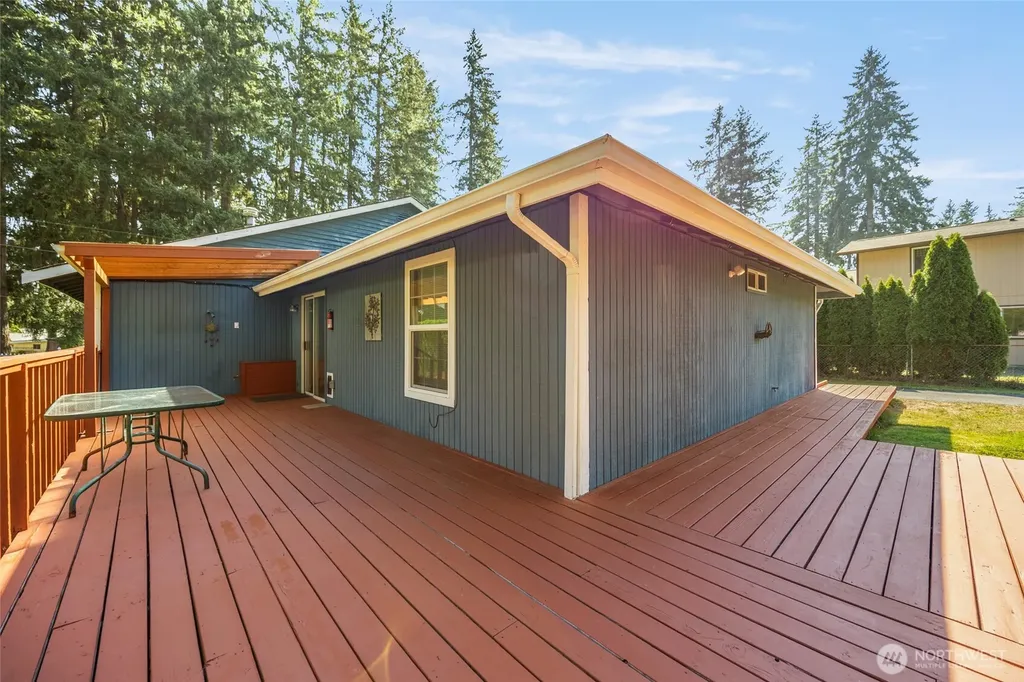 7123 Lakeside Street SW Olympia WA 98512