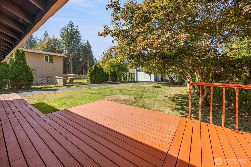 7123 Lakeside Street SW Olympia WA 98512