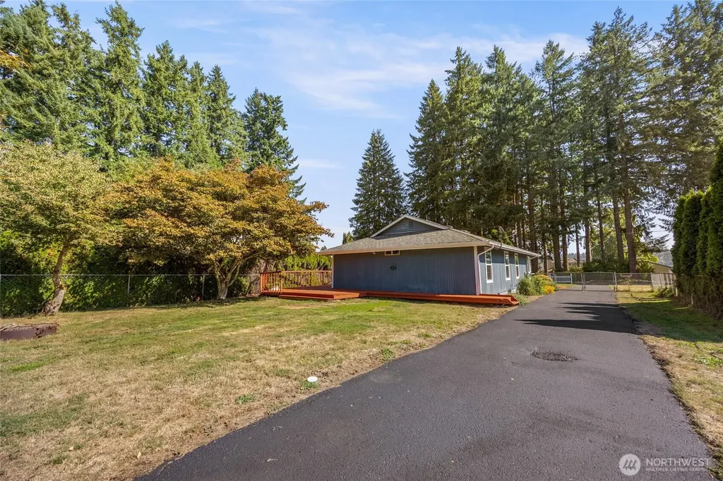 7123 Lakeside Street SW Olympia WA 98512