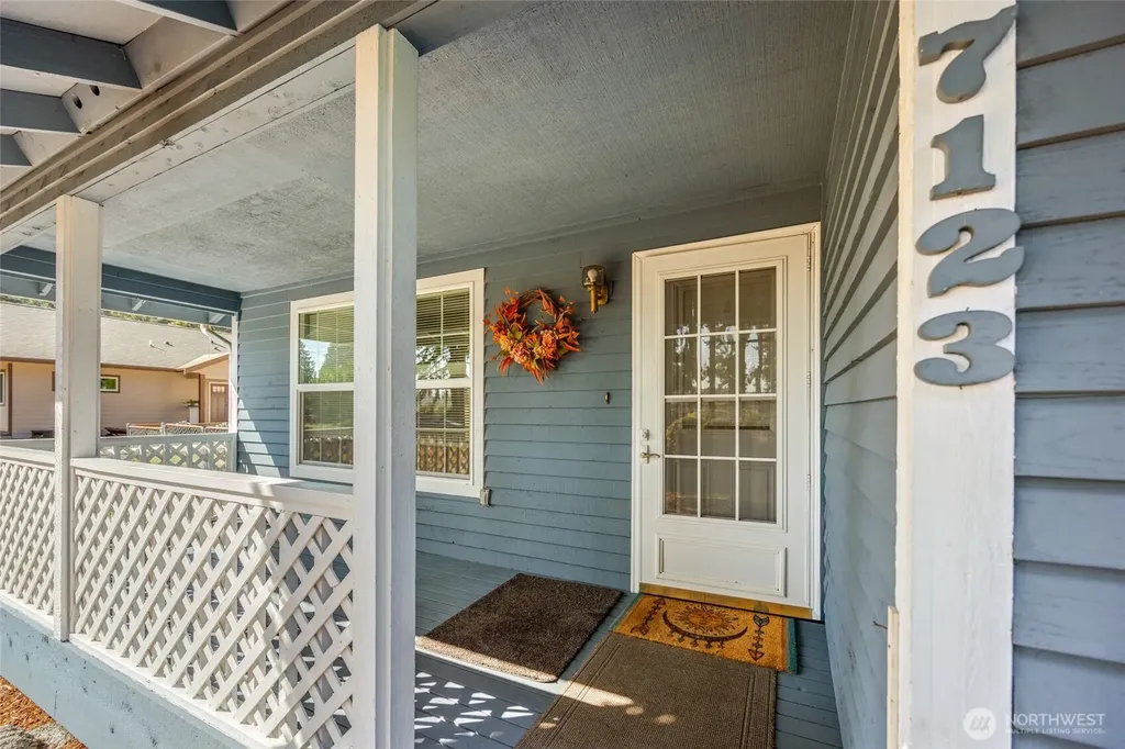 7123 Lakeside Street SW Olympia WA 98512