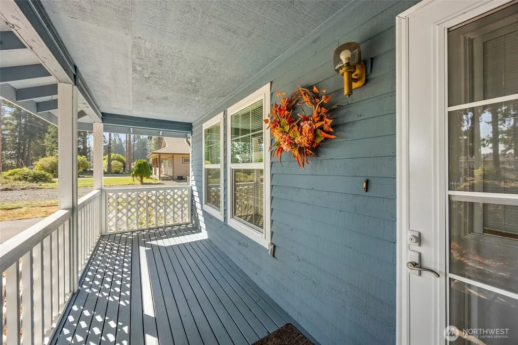 7123 Lakeside Street SW Olympia WA 98512