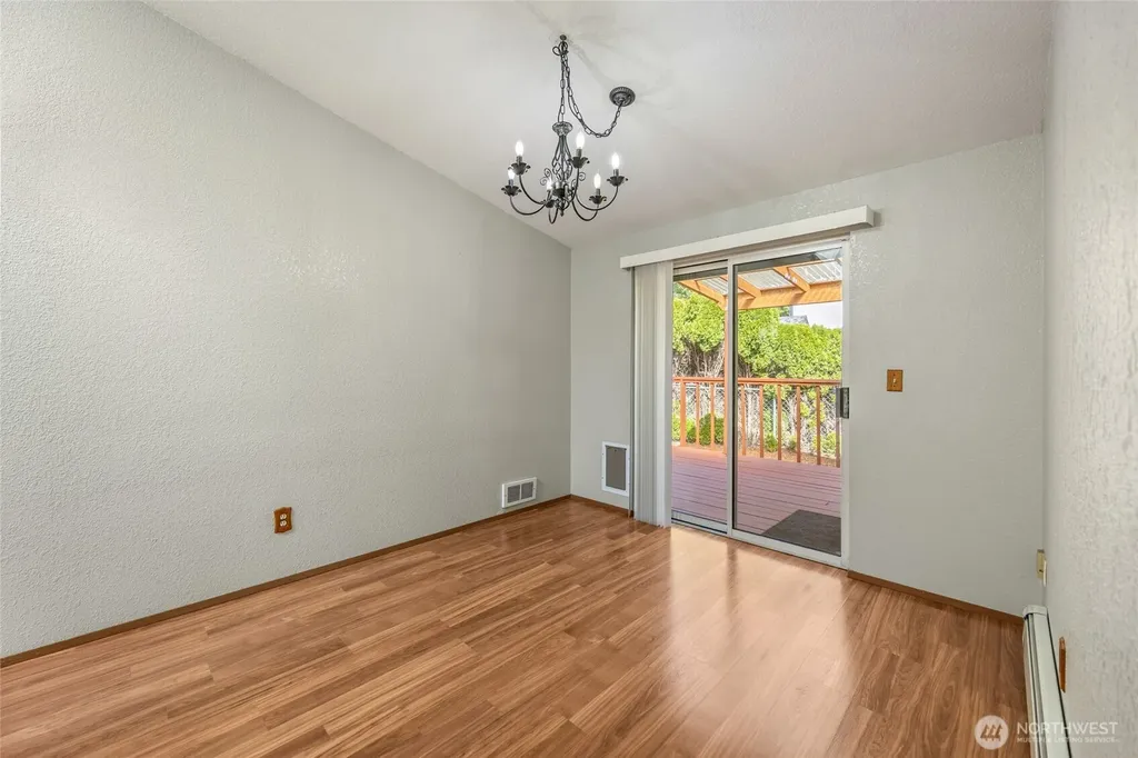 7123 Lakeside Street SW Olympia WA 98512