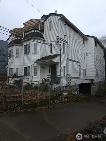 1533 18th Avenue S Seattle WA 98144