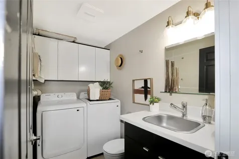 1533 18th Avenue S Seattle WA 98144