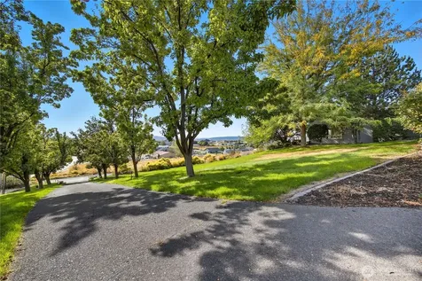 5404 Collins Road West Richland WA 99353