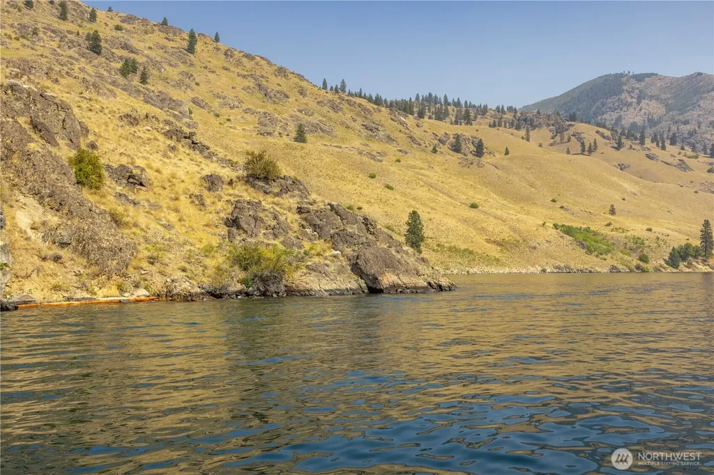 8 N Waterway Manson WA 98831