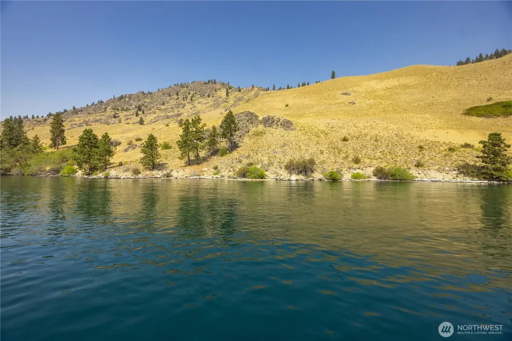 8 N Waterway Manson WA 98831