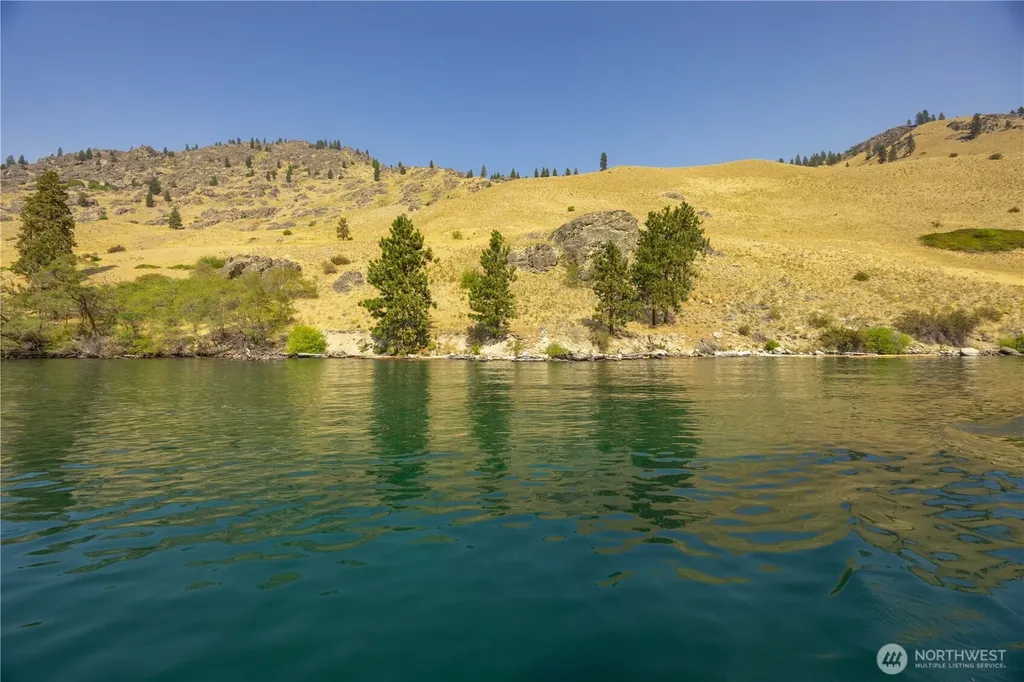 8 N Waterway Manson WA 98831