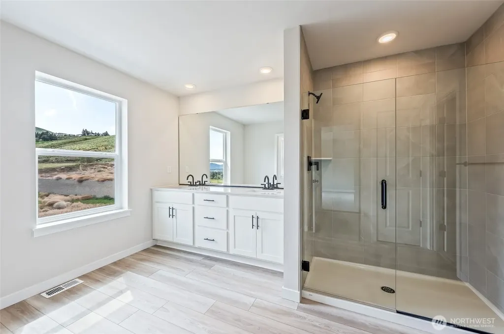 2124 Plumridge Court Wenatchee WA 98801