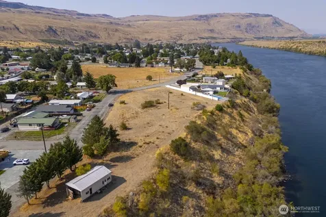 1921 Columbia Boulevard Bridgeport WA 98813
