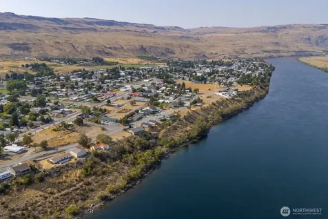 1921 Columbia Boulevard Bridgeport WA 98813