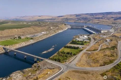 2011 Columbia Boulevard Bridgeport WA 98813