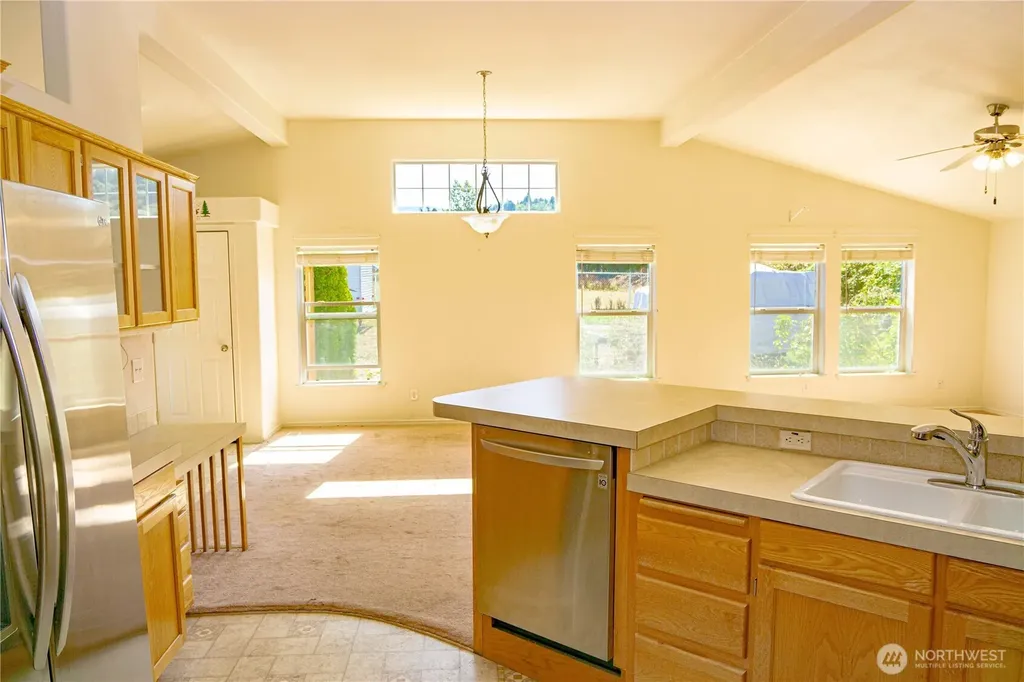 660 Elk Loop Sequim WA 98382