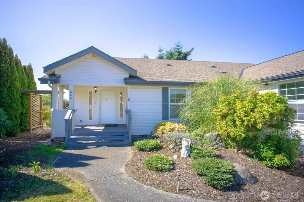 660 Elk Loop Sequim WA 98382