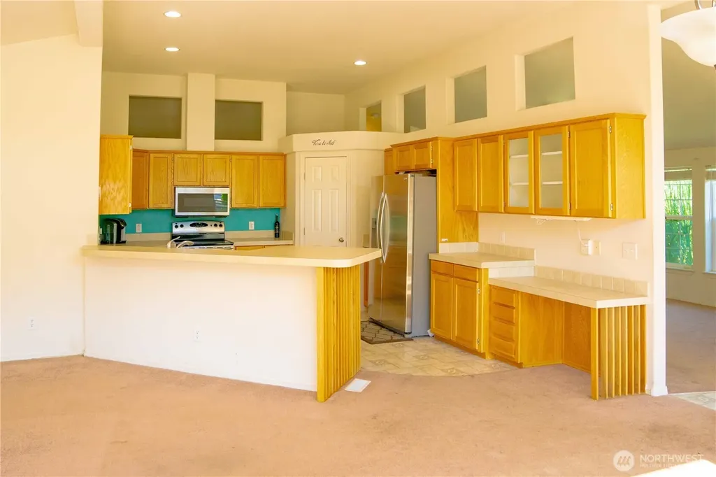 660 Elk Loop Sequim WA 98382