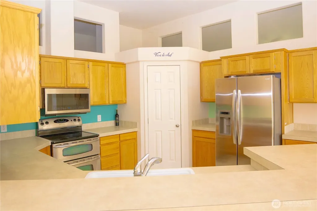 660 Elk Loop Sequim WA 98382