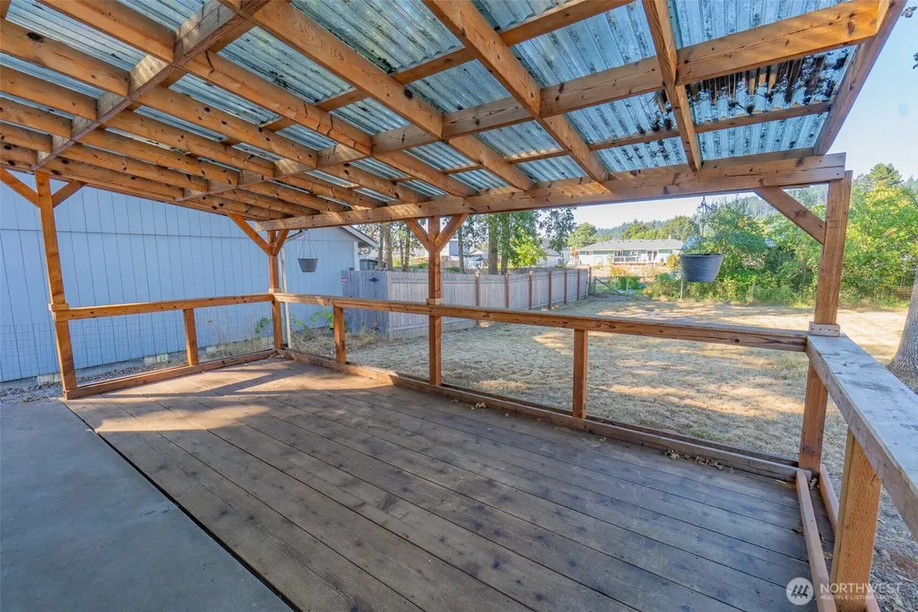 1492 SW Kelly Avenue Chehalis WA 98532