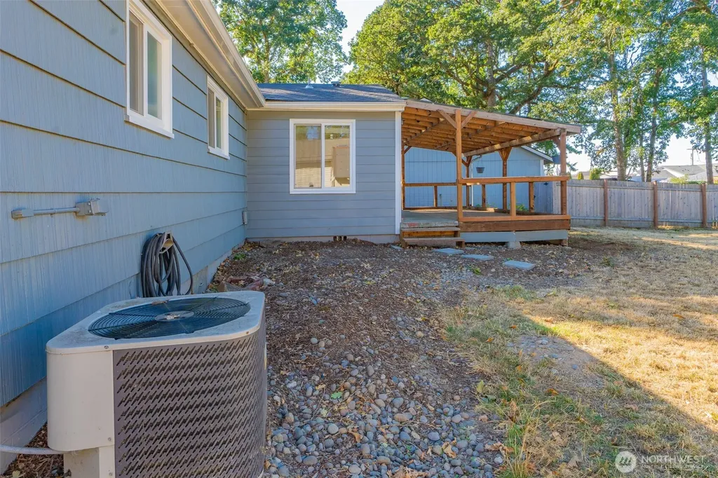 1492 SW Kelly Avenue Chehalis WA 98532