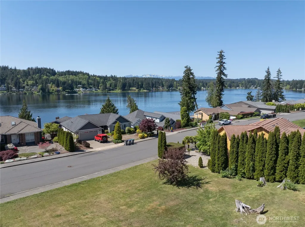 6069 Osprey Circle Bremerton WA 98312