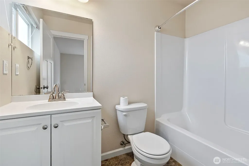 2434 Yakima Court Tacoma WA 98405