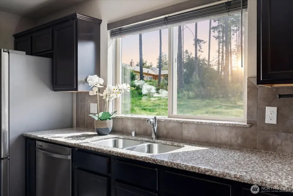 930 Cove View Circle Oak Harbor WA 98277
