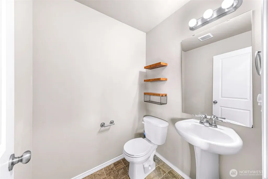 930 Cove View Circle Oak Harbor WA 98277