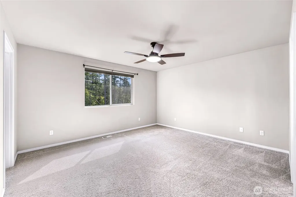 930 Cove View Circle Oak Harbor WA 98277