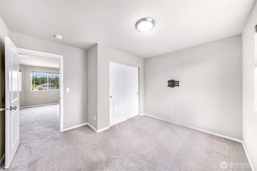 930 Cove View Circle Oak Harbor WA 98277