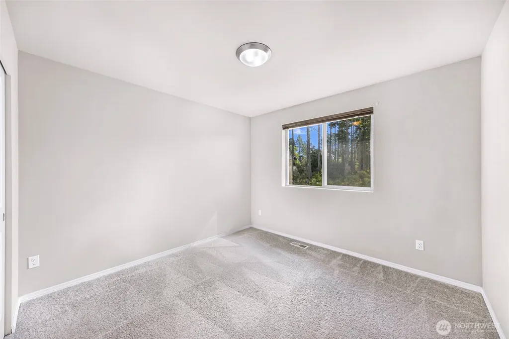 930 Cove View Circle Oak Harbor WA 98277