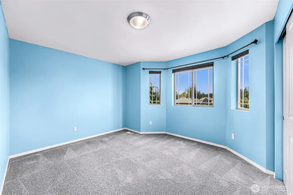 930 Cove View Circle Oak Harbor WA 98277