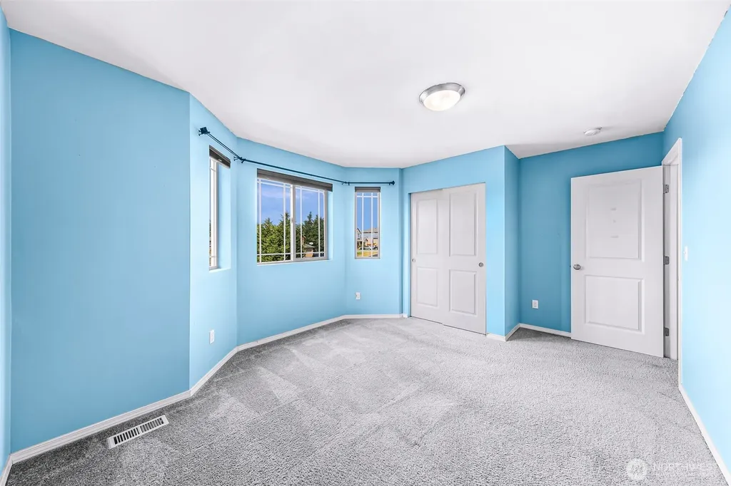 930 Cove View Circle Oak Harbor WA 98277