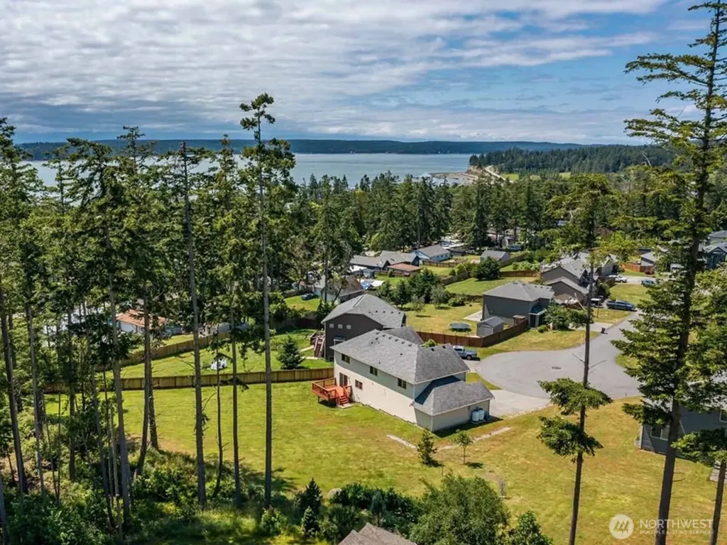 930 Cove View Circle Oak Harbor WA 98277