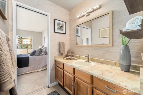 1175 Harrington Place NE Renton WA 98056