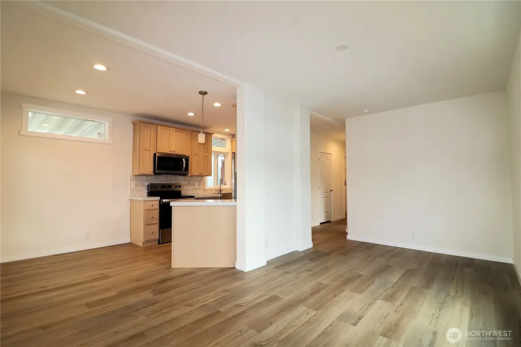 3421 S 182nd Street Seatac WA 98188