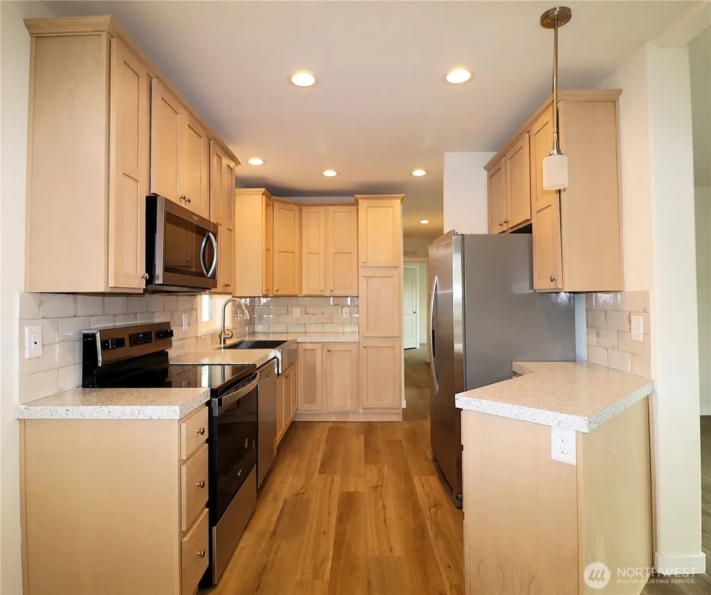 3421 S 182nd Street Seatac WA 98188