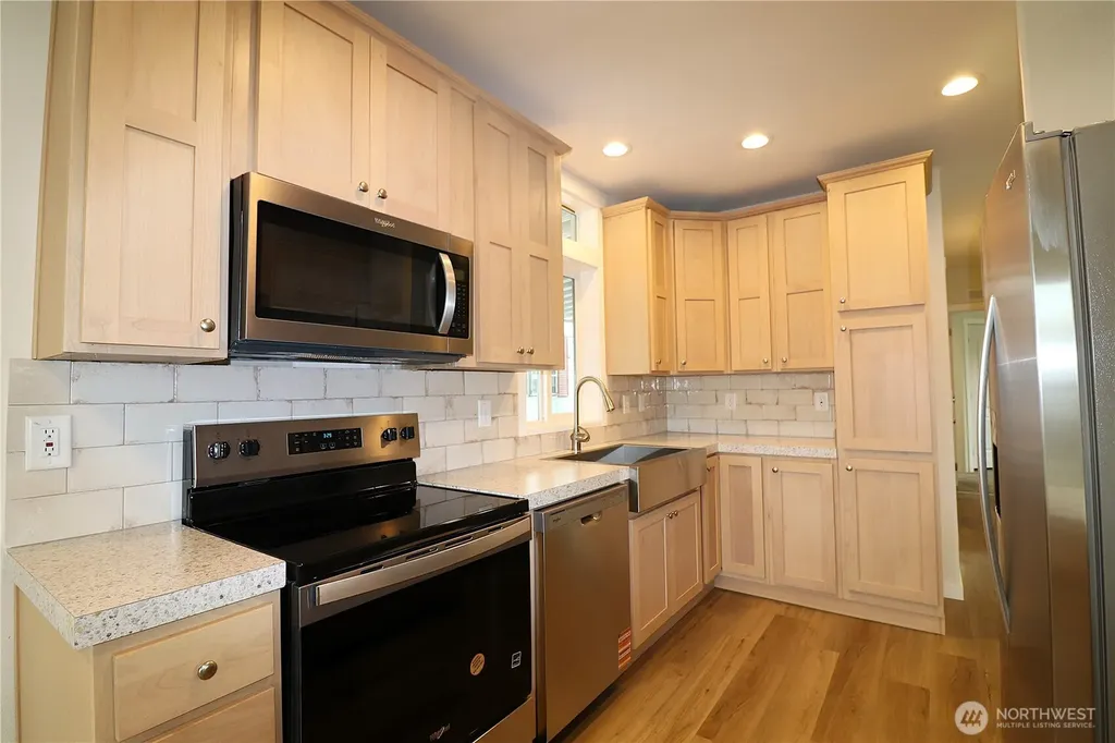 3213 S 182nd Place Seatac WA 98188