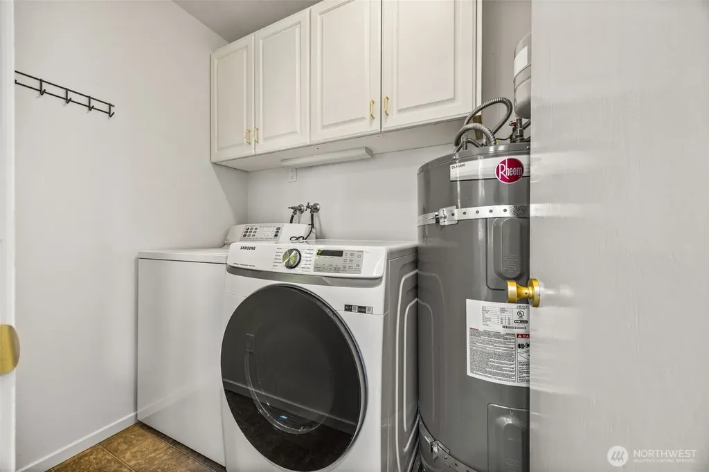 17442 NE 40th Place Redmond WA 98052