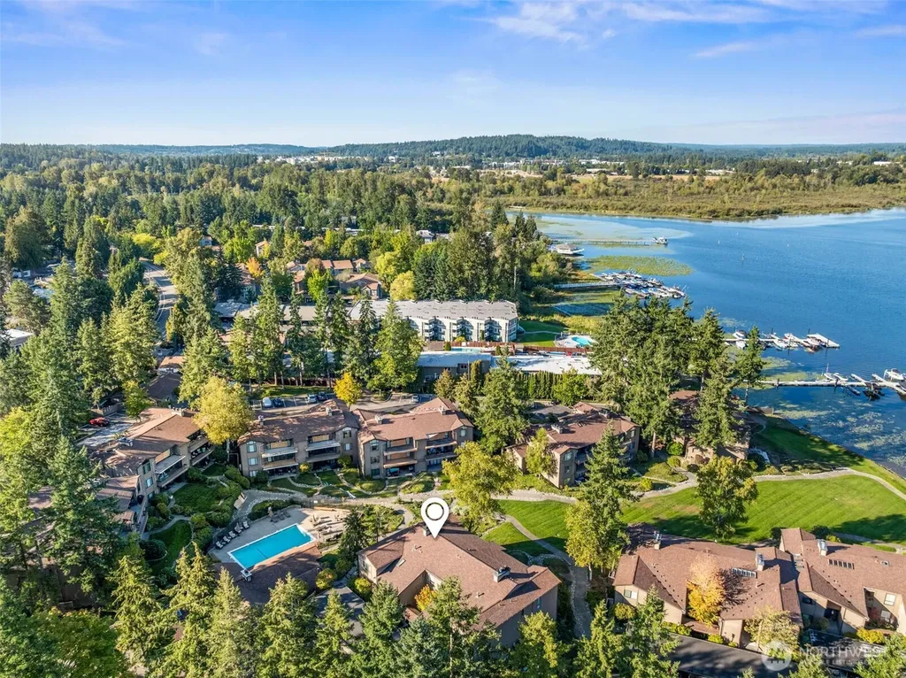 17442 NE 40th Place Redmond WA 98052