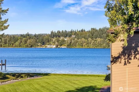 17442 NE 40th Place Redmond WA 98052