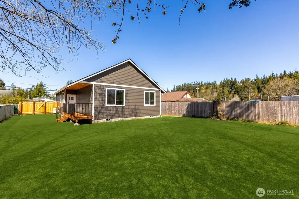 8 Hobble Creek Street Elma WA 98541