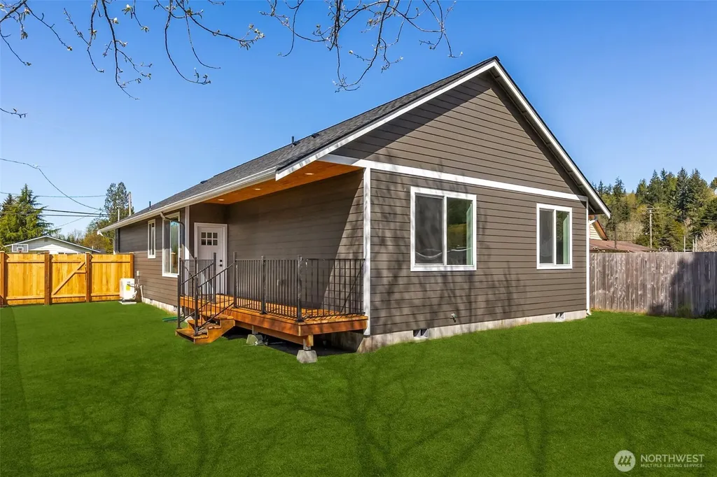8 Hobble Creek Street Elma WA 98541