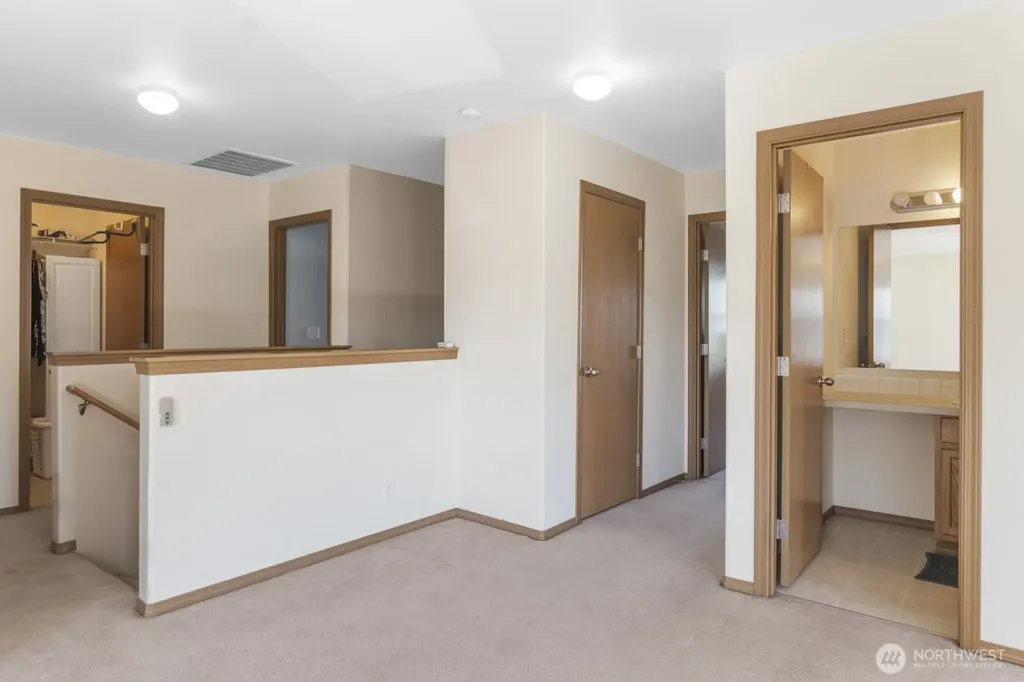308 Easy Street SE Rainier WA 98576