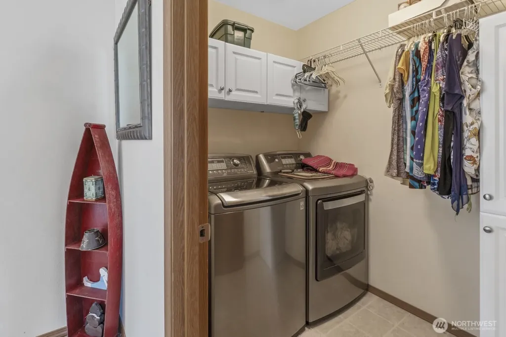 308 Easy Street SE Rainier WA 98576