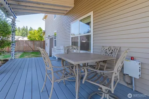 308 Easy Street SE Rainier WA 98576